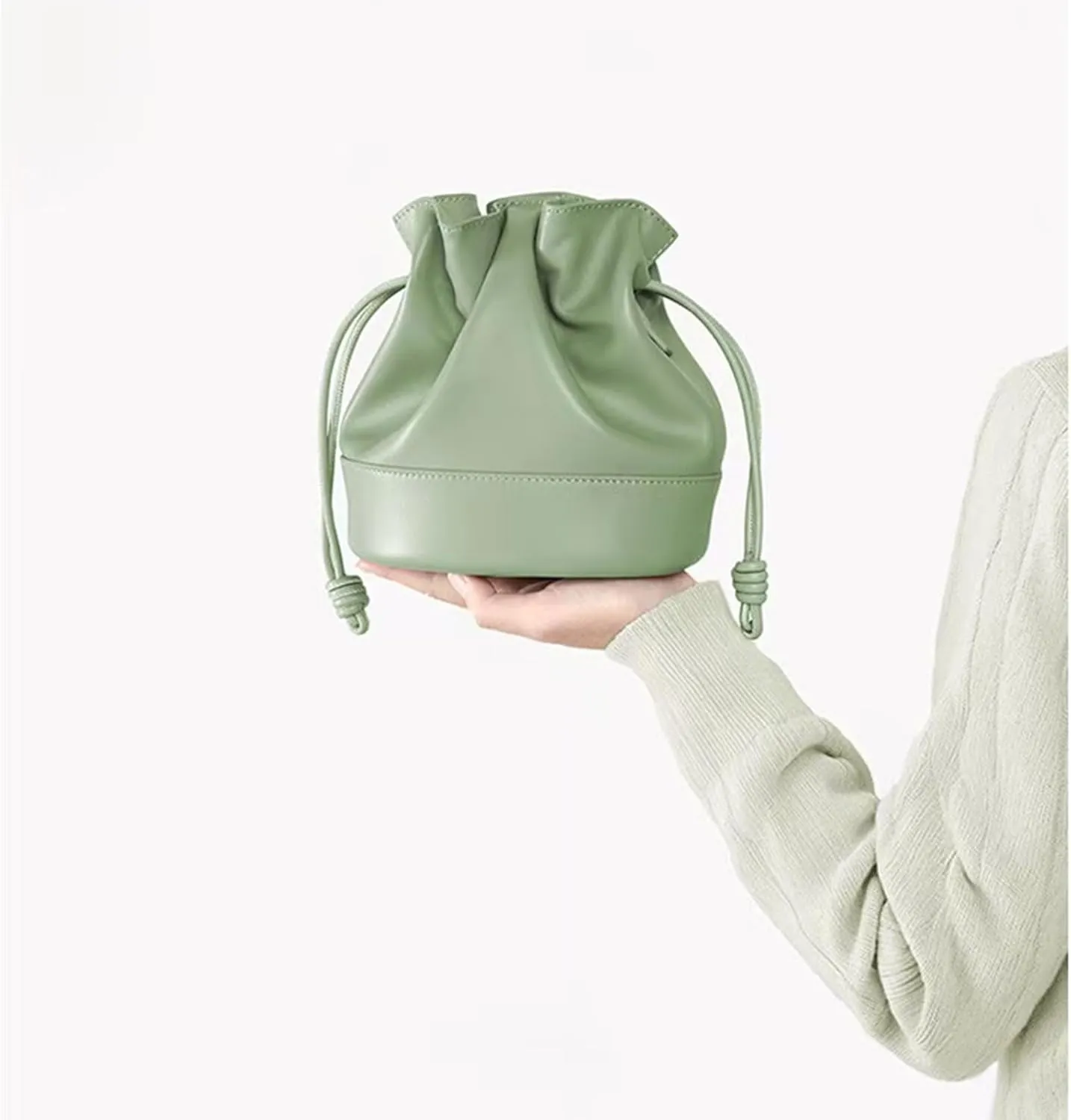 Drawstring Bucket Bag for Women,Lambskin genuine leather shoulder bag,trendy water bucket crossbody bag.