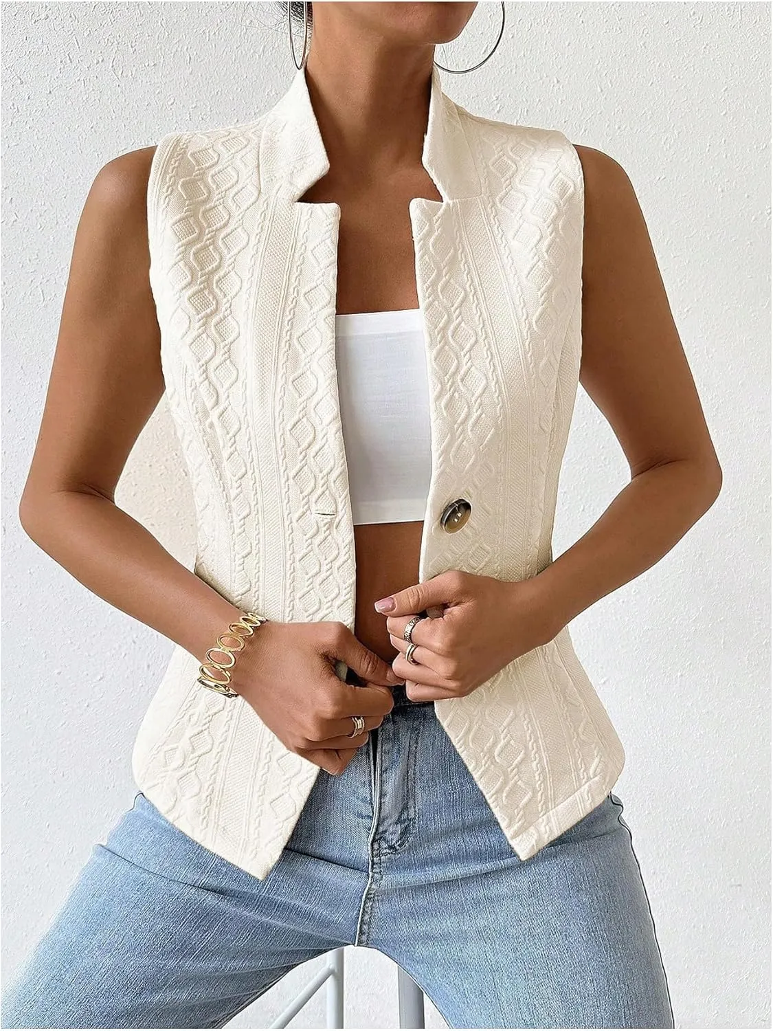 GORGLITTER Women's Sleeveless Blazer Vest Top Dressy Textured Button Up Suit Vest Split Hem Collared Waistcoat