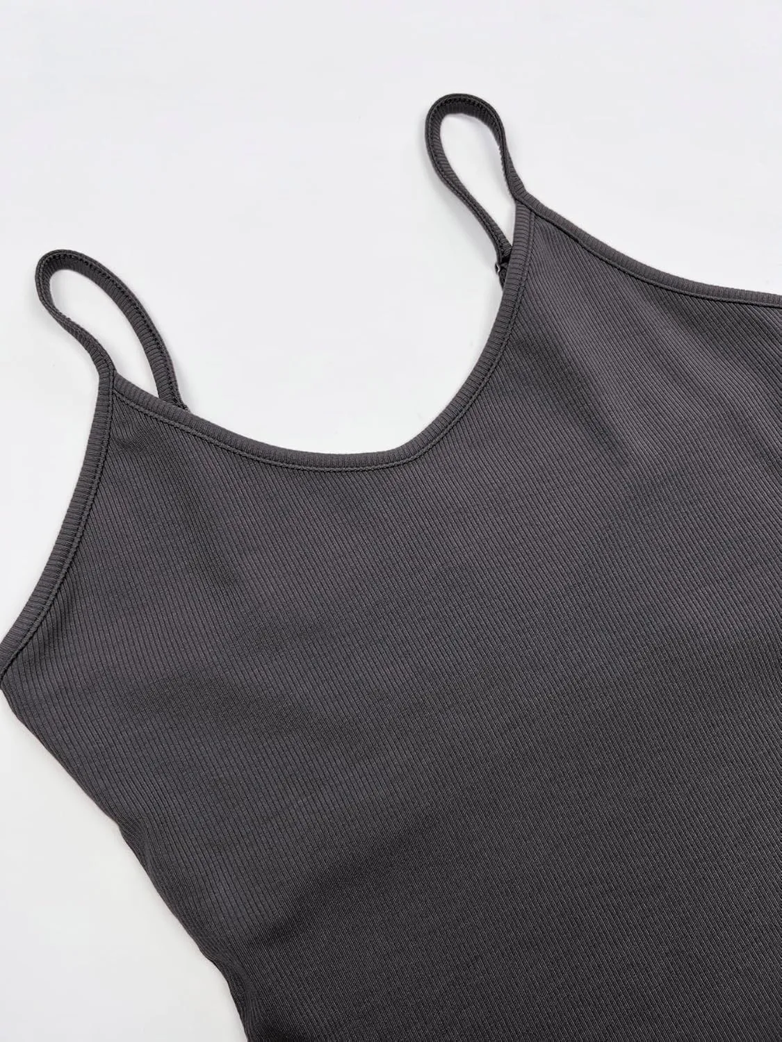 iGENJUN Tank Tops for Women 2025 Built in Shelf Bra Spaghetti Strap Summer Camisole U Neck Slim Fit Ribbed Sleeveless