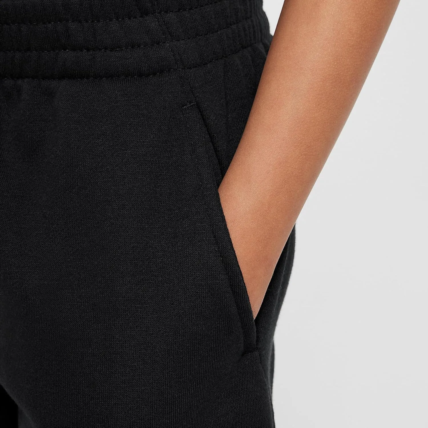 Nike Sportswear Outside The Lines Little Kids' French Terry Shorts (Black, 86M686-023)