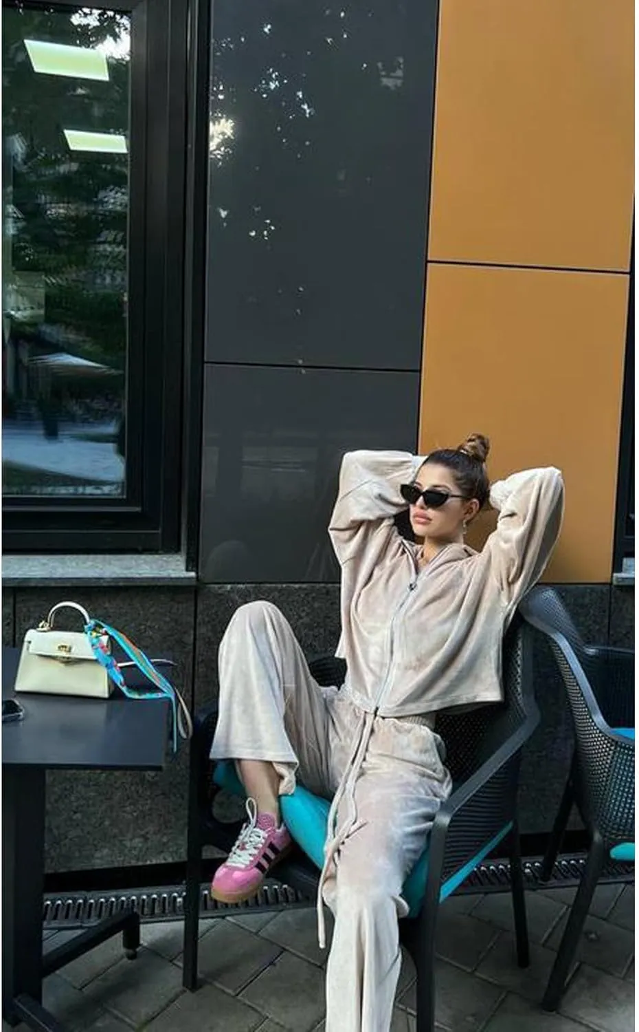 Perbai Womens Velour Tracksuit 2 Piece Sweatsuit Oversized Full Zip Hoodie Wide Leg Pants Sets